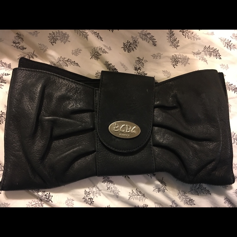 Bcbg black clutch